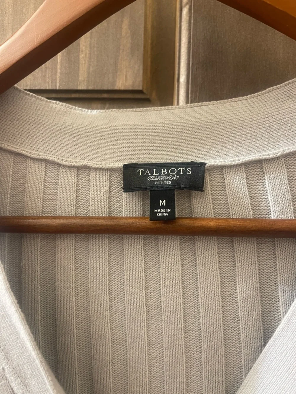 Talbots Light Blue Gray Ribbed V-Neck Button Cardigan size Medium - Picture 2 of 6